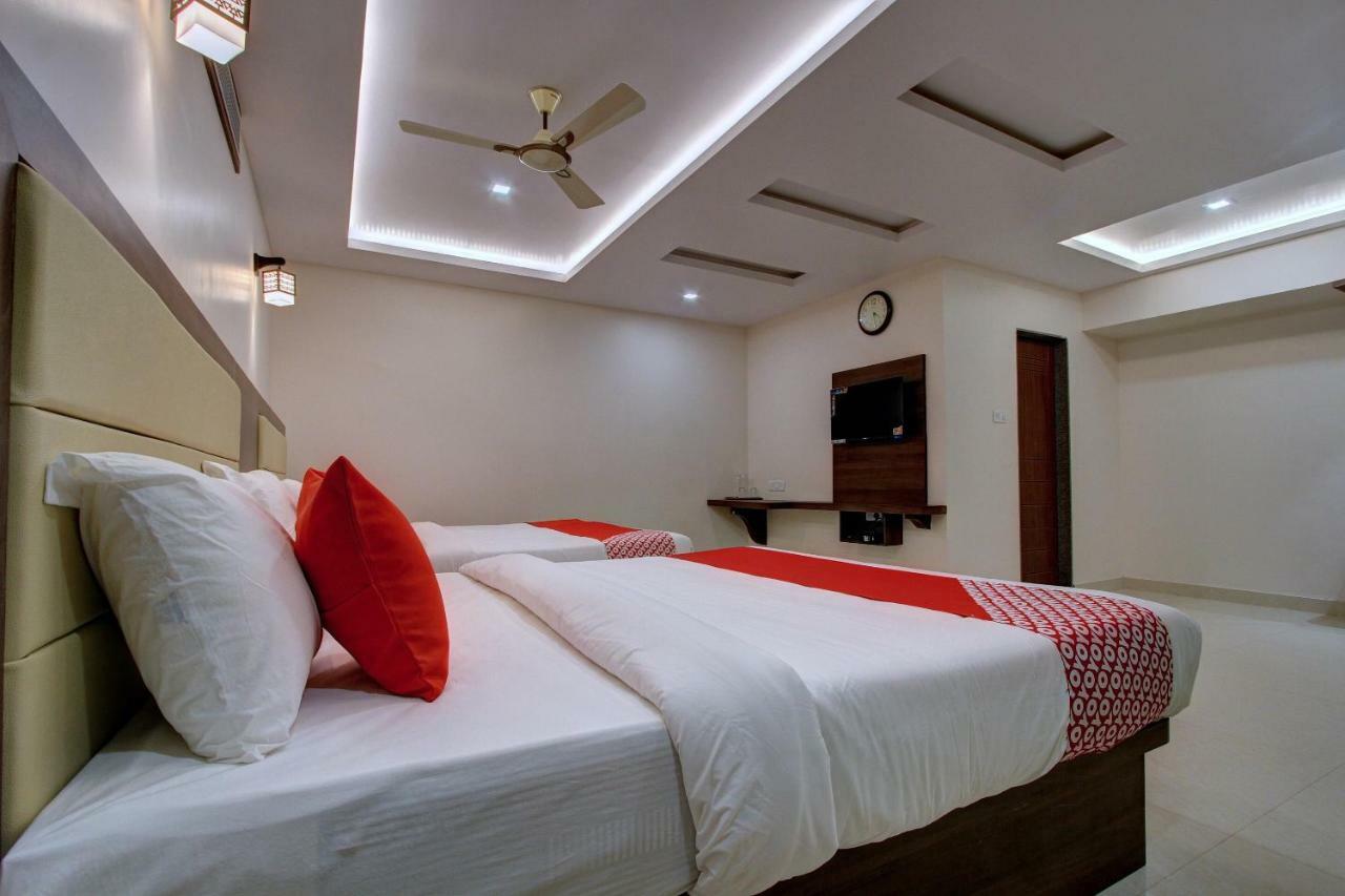 Hotel Ambika International Byndoor Bainduru Exterior foto